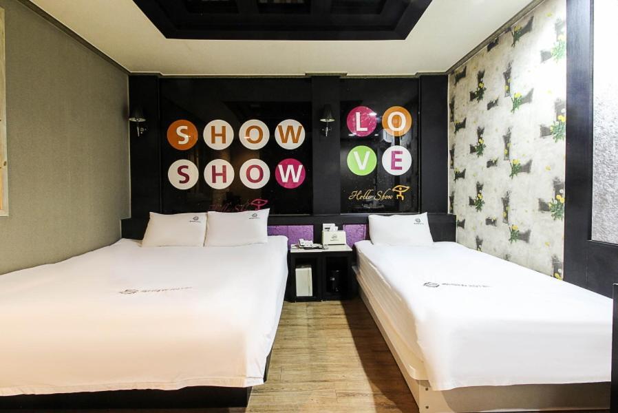 Show Hotel Haeundae ปูซาน ภายนอก รูปภาพ