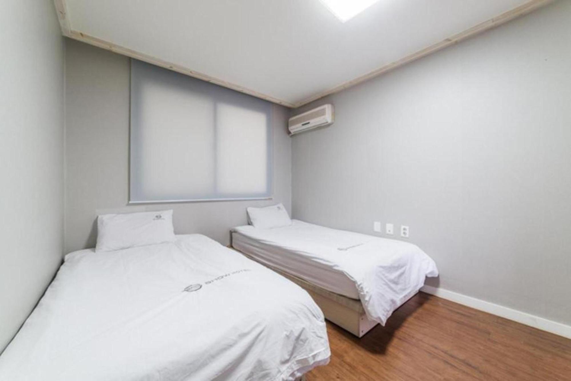 Show Hotel Haeundae ปูซาน ภายนอก รูปภาพ