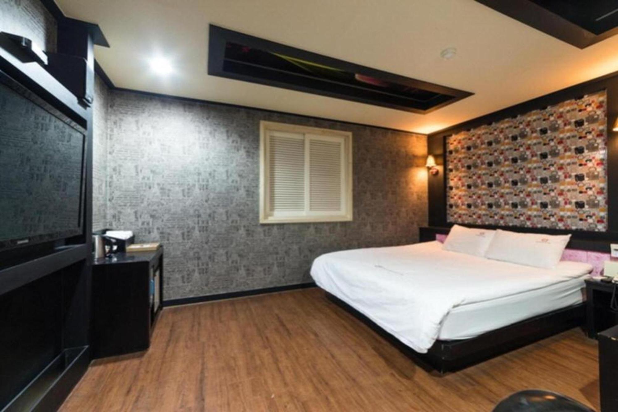 Show Hotel Haeundae ปูซาน ภายนอก รูปภาพ