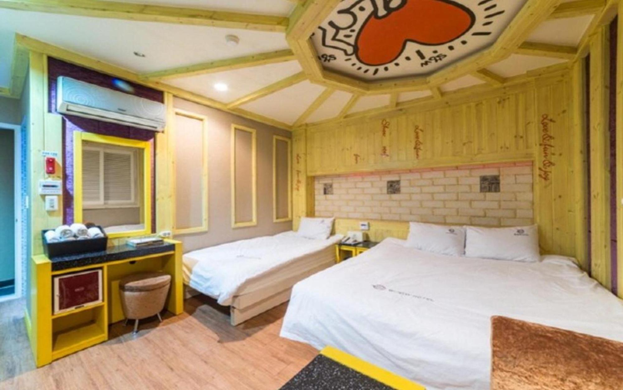 Show Hotel Haeundae ปูซาน ภายนอก รูปภาพ