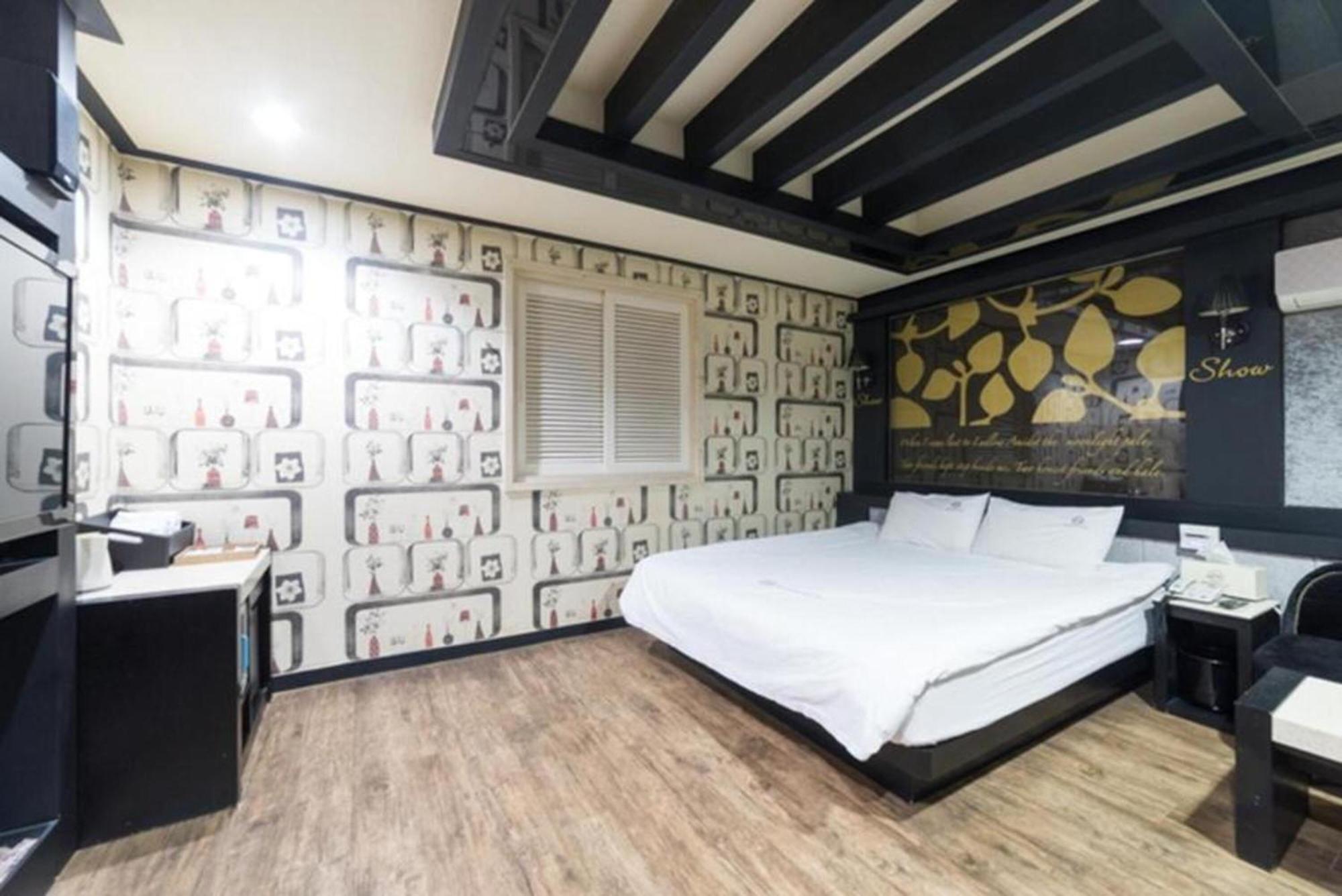 Show Hotel Haeundae ปูซาน ภายนอก รูปภาพ